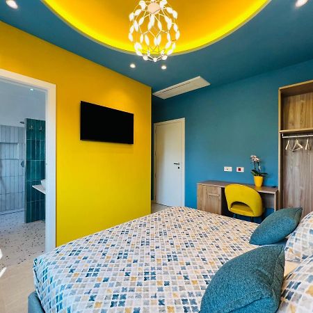 Yourhome - Lucrezia Suites ซอร์เรนโต ภายนอก รูปภาพ