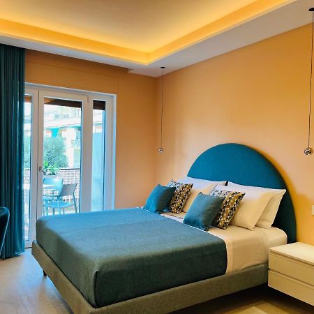 Yourhome - Lucrezia Suites ซอร์เรนโต ภายนอก รูปภาพ