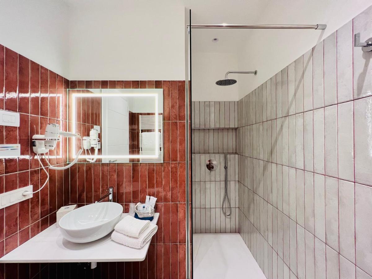 Yourhome - Lucrezia Suites ซอร์เรนโต ภายนอก รูปภาพ