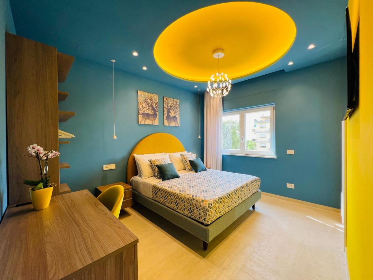 Yourhome - Lucrezia Suites ซอร์เรนโต ภายนอก รูปภาพ